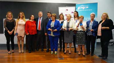 Premio “8 mujeres populares”