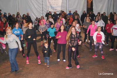 Una zumba solidaria en las fiestas patronales de Ajalvir aporta 286 euros a la AECC local
