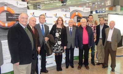 Acto en apoyo a la implantación del sistema de cribado de cáncer colorrectal en centro comercial Albacenter