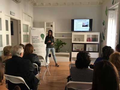 La Unidad Integral AECC Corredor del Henares inaugura su ciclo de conferencias quince días después de su apertura