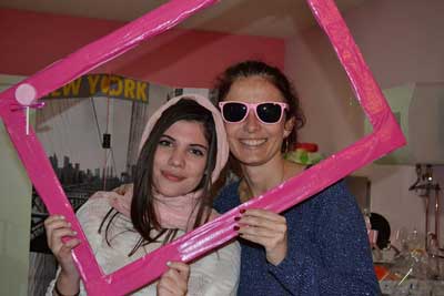 El ‘Tea Party Rosa’ de Alcorcón recauda 160 euros para la AECC