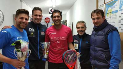 Aldea del Fresno celebra por vez primera y con éxito un torneo de pádel a beneficio de la AECC 