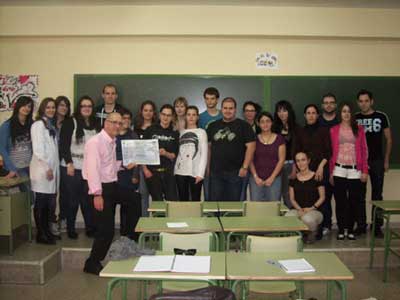 Donación de los alumnos del Instituto Padre Isla