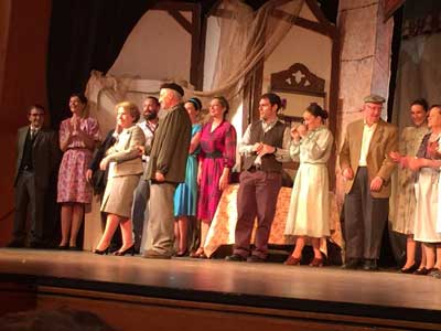 El Grupo de Teatro Maestros de Aranjuez interpretan ‘Corruptela’ a beneficio de la AECC con lleno absoluto