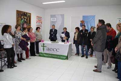 El alcalde preside el acto de conmemoración del 20º aniversario de la sede de la AECC de Arganda del Rey