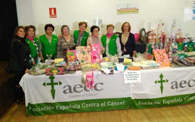 Las juntas locales de la AECC en Arganda del Rey y Torrejón de Ardoz instalan mesas informativas