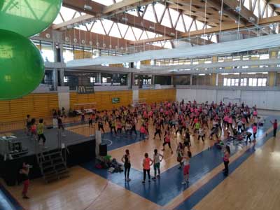 La 1ª ‘Masterclass’ de Zumba Solidaria de Arganda del Rey hace bailar a unos 250 vecinos a favor de la AECC