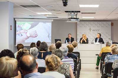 La AECC Baleares atiende a más de 1.100 beneficiarios únicos en 2016 y supera los 12.300 socios