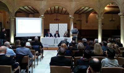 Entrega de Beca de Investigación AECC Salamanca valorada en 135.000€