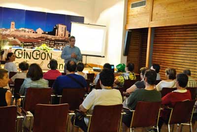 Profesionales de Prevención de la AECC informan de prevención solar en Chinchón