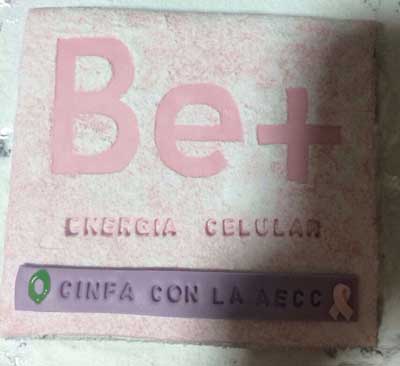 Campaña de Cinfa con aecc contra el cáncer de mama