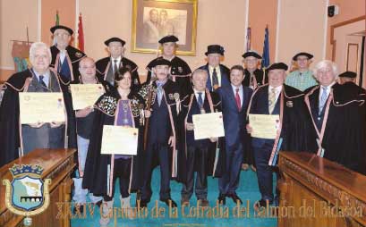 La aecc de Gipuzkoa, cofrade de honor del salmón