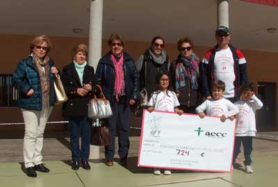 Acto de entrega de donación del Colegio Alonso Pedro Niño a la AECC