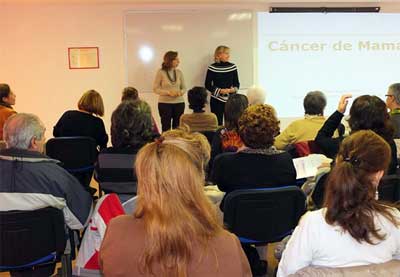 Conferencia “Cáncer de mama y su prevención” en Paracuellos del Jarama