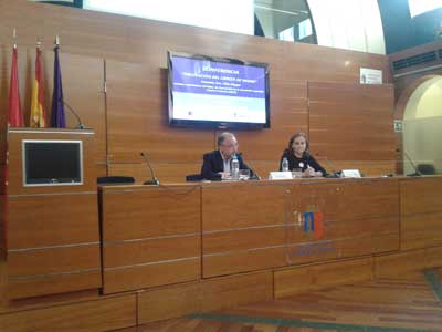 Conferencia sobre la prevención del cáncer de mama en Pozuelo de Alarcón