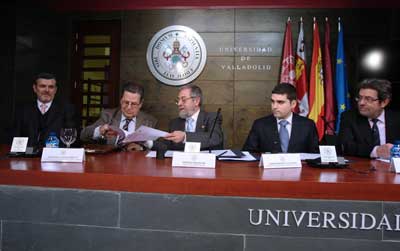 Firma del Convenio entre la Uva y la aecc   