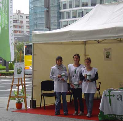 Cuestación solidaria aecc en Bilbao