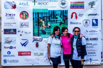 Más de medio centenar de parejas juega el Torneo de Pádel de Daganzo a beneficio de la AECC 