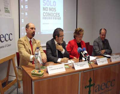 Día Mundal del Cáncer aecc Badajoz 2014