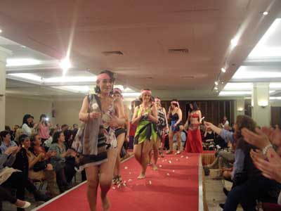 Desfile de bañadores de Amoena en Badajoz