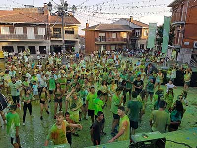 La primera Marcha contra el Cáncer colorea de solidaridad Fresnedillas de la Oliva