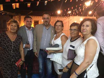 El Ayuntamiento de Fuentidueña de Tajo concede la distinción de ‘Ballenero Mayor’ a la AECC