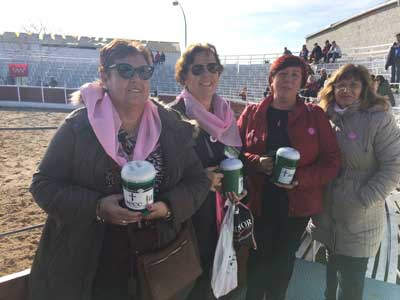 El primer tentadero solidario de Fuentidueña de Tajo reúne 1.363 euros para la AECC