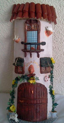 I Exposición Mucho x Vivir aecc Albacete. Teja decorada