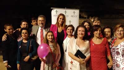 Voluntarias de aecc Málaga con el presidente Francisco Aguilar y la madrina de 