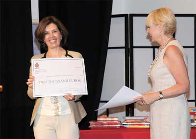 El ‘King´s College School’ de La Moraleja dona 2.000 euros a la AECC 