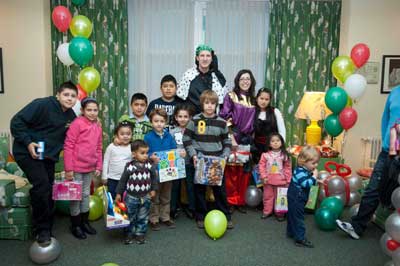 Los Pajes de los Reyes Magos de Oriente visitan la residencia de la aecc Madrid