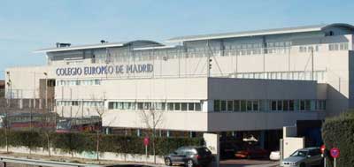 Alumnos de 12 y 13 años del Colegio Europeo de Madrid de Las Rozas aprenden a prevenir el tabaquismo con la AECC