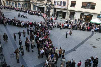 Lazo humano. Octubre rosa Madrid