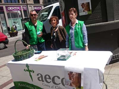 Día Mundial Sin Tabaco - Sal conmigo del tabaco AECC León 2016