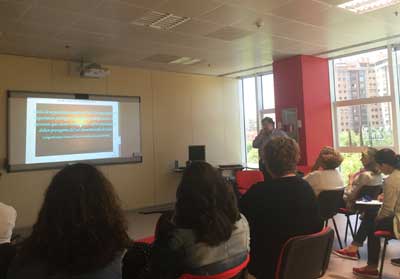 Empleados de Allianz conocen de primera mano los pormenores de la prevención del cáncer de piel