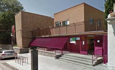 Profesionales de la AECC imparten un taller a maestros y padres que trabajan en prevención en el Colegio Estados Unidos de Améri