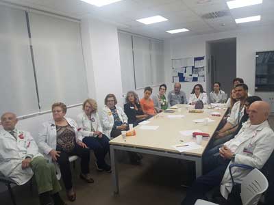 Los voluntarios de la AECC en el Hospital Fundación Jiménez Díaz se forman en habilidades para atender a enfermos paliativos