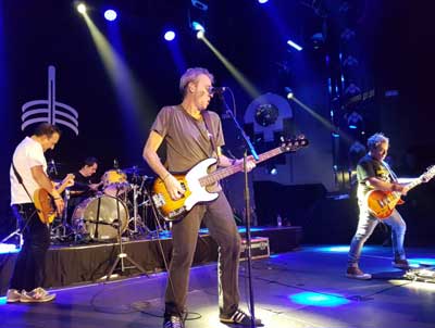 ‘Hombres G’ rememora los años de ‘movida madrileña’ junto a la AECC 