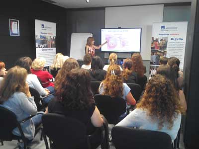 Conferencia Prevención del Cáncer de Mama en la empresa AXA