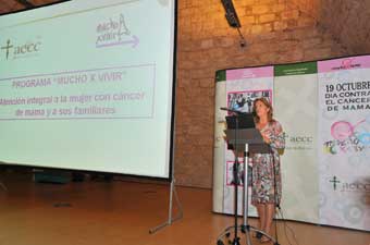 Teresa Martorell presentando el Programa Mucho x Vivir