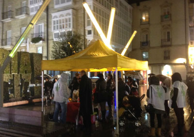 Mercadillo solidario de alumnos y alumnas del colegio San Viator