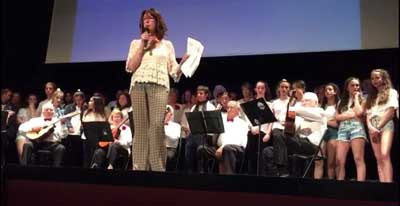 El III Festival a favor de la AECC de Moralzarzal reúne a 200 personas y recauda 958 euros