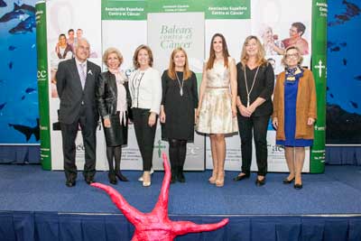 Nuria Fergó presentó en Palma Aquarium el desfile “Mucho X Vivir” organizado por la junta de Balears de la AECC