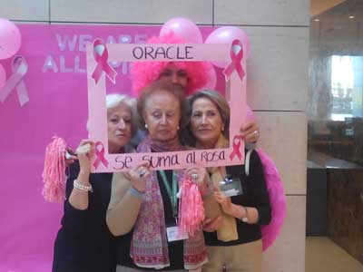 La empresa Oracle recibe la campaña de prevención de cáncer de mama en su sede de Las Rozas