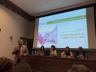 Charla sobre Cuidados Paliativos “Acompañando al final de la vida”