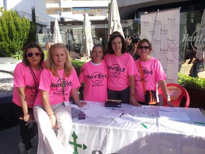 Más de 2.000 personas en la carrera Pinktober de Marbella