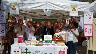 La AECC de Pinto consolida su presencia en el Mercadillo Solidario y difunde su mensaje de prevención del cáncer de colon
