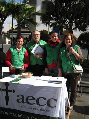 Recogida de firmas de San Cristóbal de La Laguna