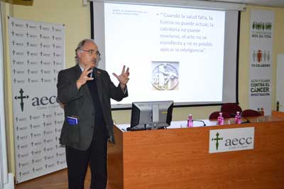 La medicina predictiva, a debate en la AECC con motivo de la XV Semana de la Ciencia 