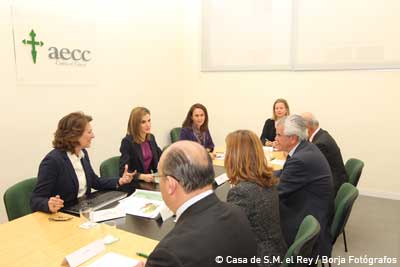 Antes de las fiestas navideñas, la Presidenta de Honor de la Asociación Española Contra el Cáncer (aecc) y su Fundación Científi